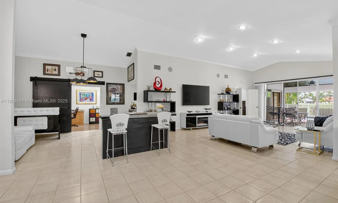 10344 Sunset Bend Dr, Boca Raton FL 33428