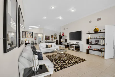 10344 Sunset Bend Dr, Boca Raton FL 33428