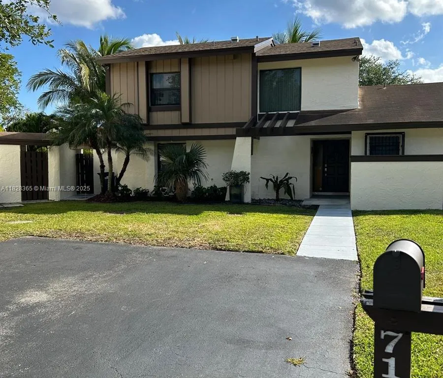 7112 SW 127th Pl, Miami FL 33183