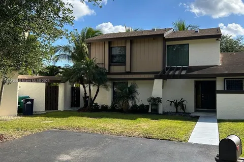 7112 SW 127th Pl, Miami FL 33183