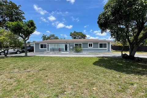 499 W Melrose Cir, Fort Lauderdale FL 33312