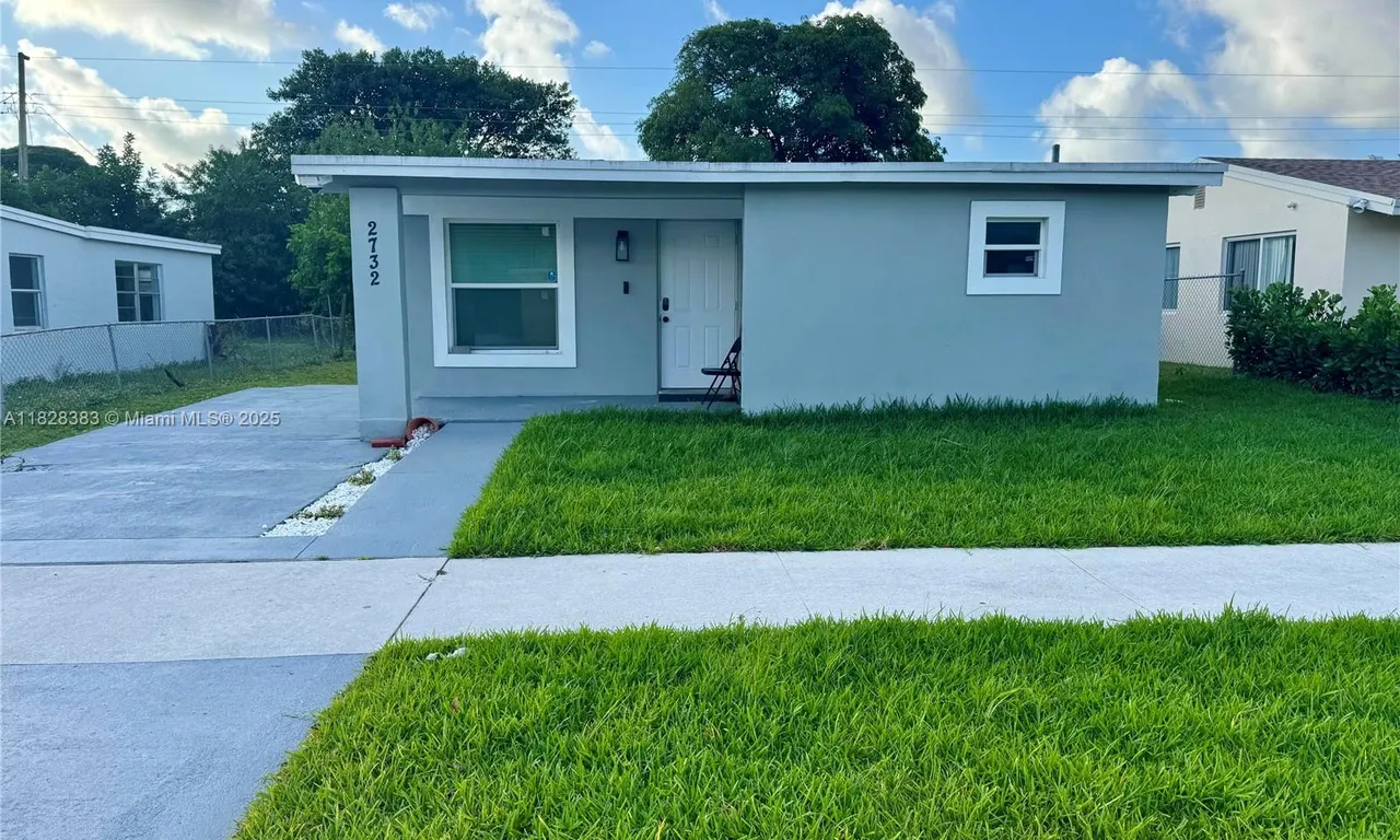 2732 NW 4th Ct, Pompano Beach FL 33069