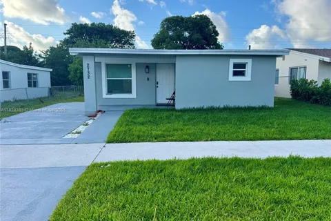 2732 NW 4th Ct, Pompano Beach FL 33069