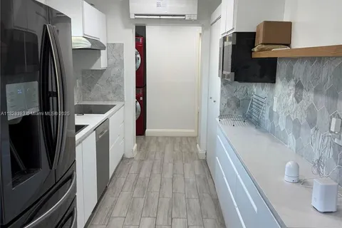 2732 NW 4th Ct, Pompano Beach FL 33069