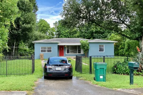 5221 Orange Dr, Davie FL 33314