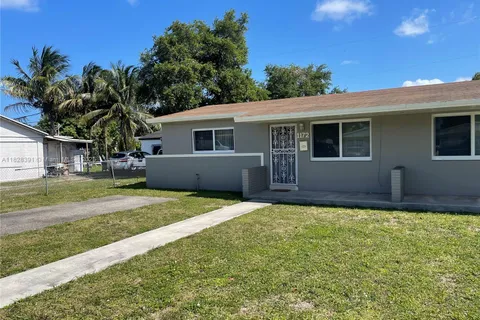 1172 NW 100th Ter # 1, Miami FL 33150