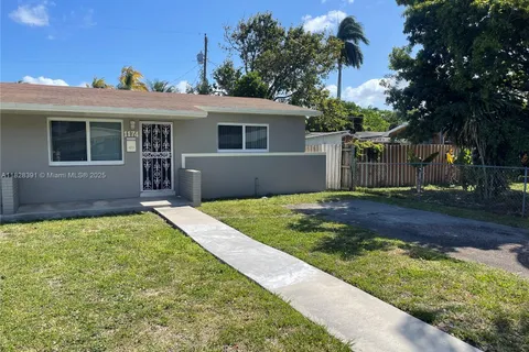 1172 NW 100th Ter # 1, Miami FL 33150