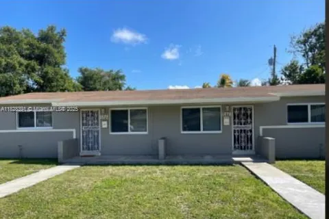 1172 NW 100th Ter # 1, Miami FL 33150