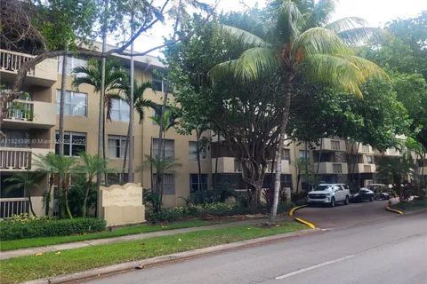1800 Sans Souci Blvd # 216, North Miami FL 33181