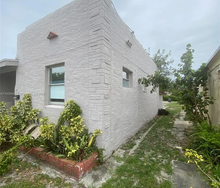 2014 Funston St # C, Hollywood FL 33020