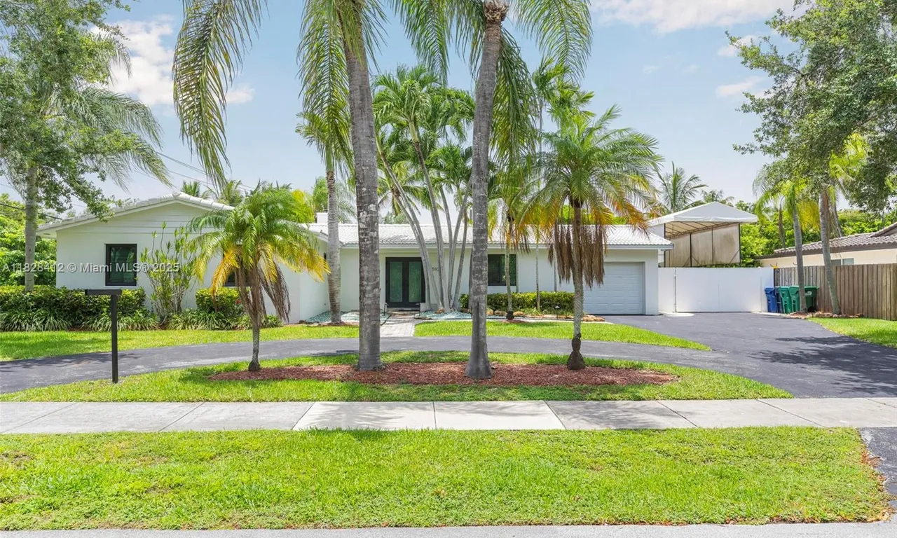 15920 SW 85th Ave, Palmetto Bay FL 33157