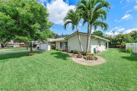 12114 NW 27th Dr, Coral Springs FL 33065
