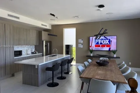 10242 NW 72nd St # 10242, Doral FL 33178