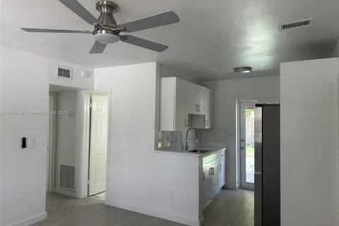 1754 NE 48th Ct, Pompano Beach FL 33064