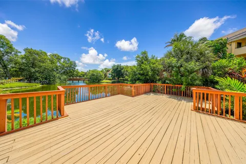 9999 Summerbreeze Dr # 213, Sunrise FL 33322