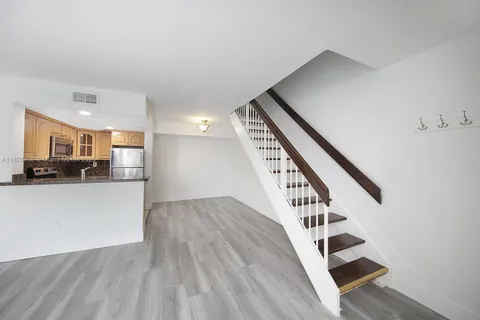 670 NW 85th Pl # 201, Miami FL 33126