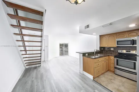 670 NW 85th Pl # 201, Miami FL 33126