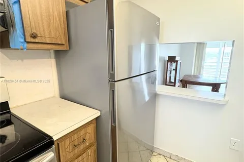 8435 Sunrise Lakes Blvd # 302, Sunrise FL 33322