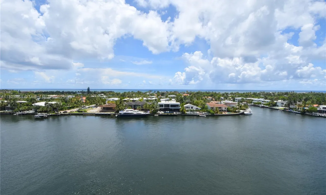 20201 E Country Club Dr # 901, Aventura FL 33180