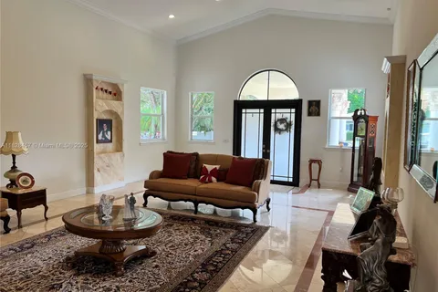 6795 SW 98th St, Pinecrest FL 33156