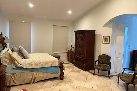 6795 SW 98th St, Pinecrest FL 33156