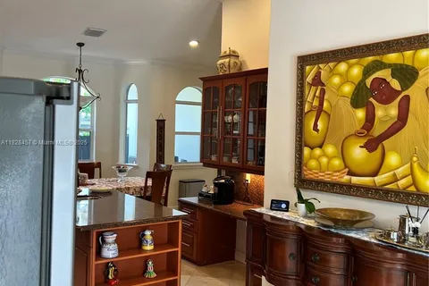 6795 SW 98th St, Pinecrest FL 33156