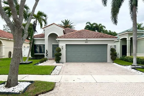 800 SW Tanglewood Cir, Weston FL 33327