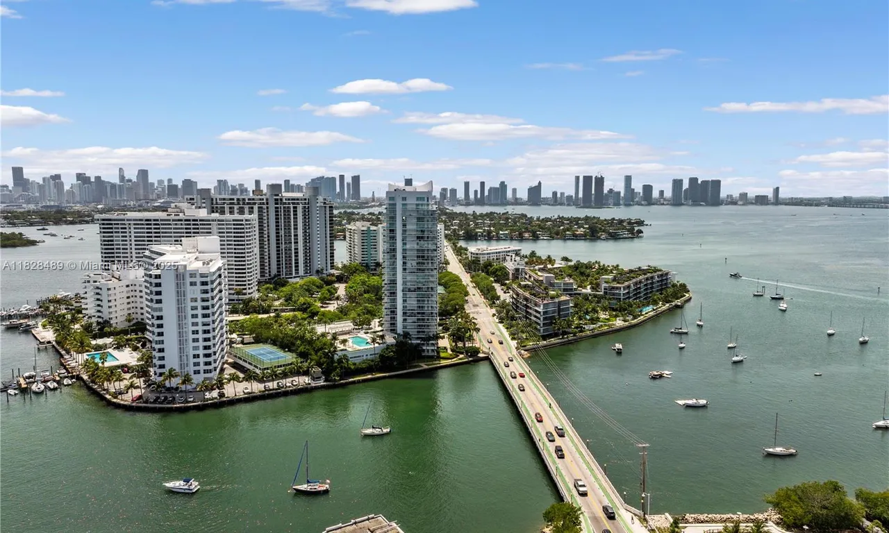 1673 Bay Rd # 405, Miami Beach FL 33139