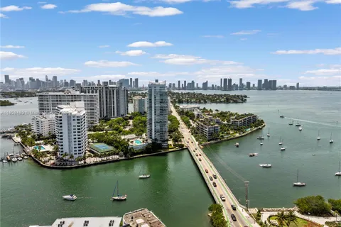 1673 Bay Rd # 405, Miami Beach FL 33139