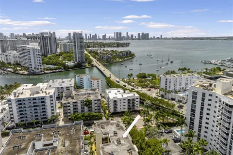 1673 Bay Rd # 405, Miami Beach FL 33139