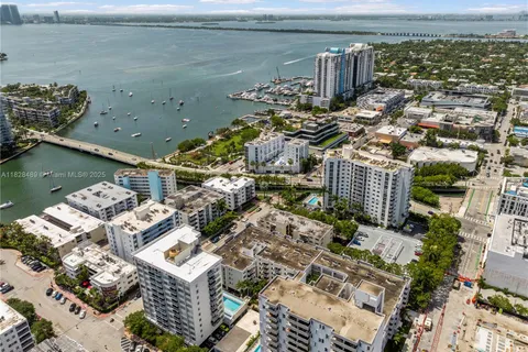 1673 Bay Rd # 405, Miami Beach FL 33139