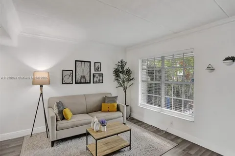 3603 Townhouse Ct, West Palm Beach FL 33407