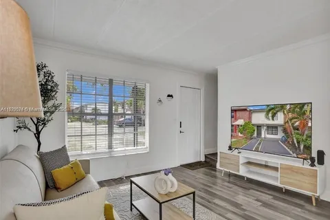 3603 Townhouse Ct, West Palm Beach FL 33407