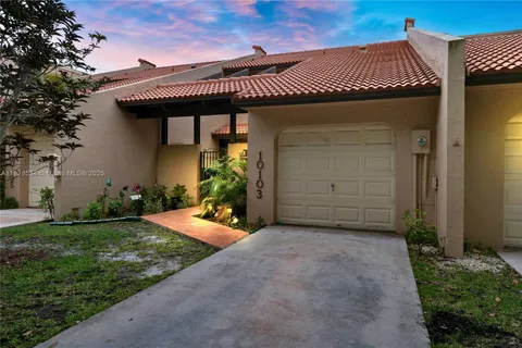 10103 Costa Del Sol Blvd # 56, Doral FL 33178