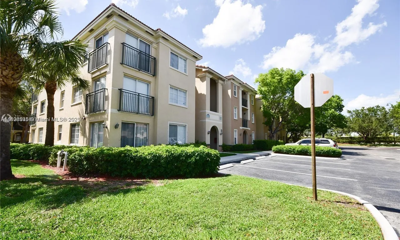 2427 Centergate Dr # 306, Miramar FL 33025