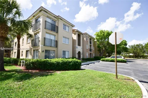 2427 Centergate Dr # 306, Miramar FL 33025