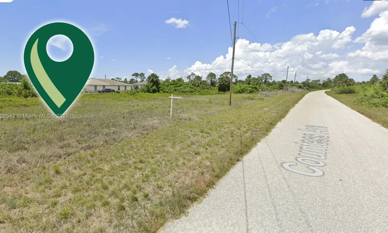 971 Countess Ave, Lehigh Acres FL 33974