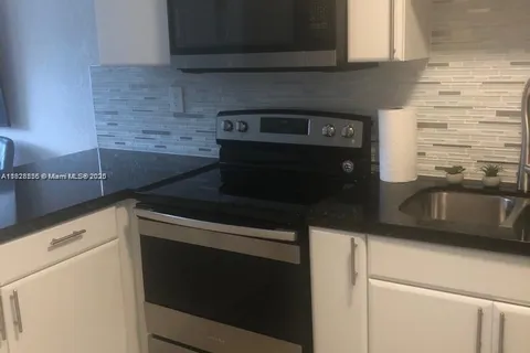 550 SW 115th Ave # 308F, Sweetwater FL 33174