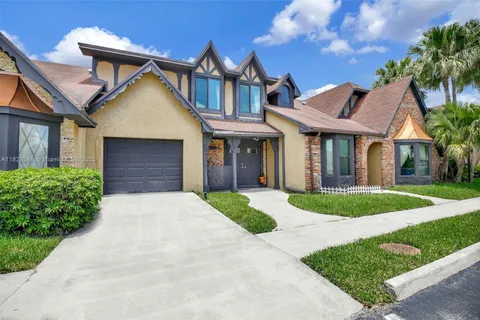 9081 NW 45th St, Sunrise FL 33351