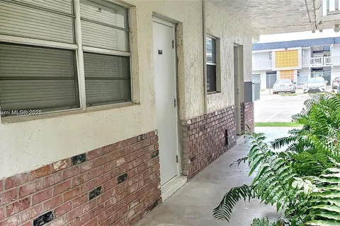 4163 SW 67th Ave # 107C, Davie FL 33314