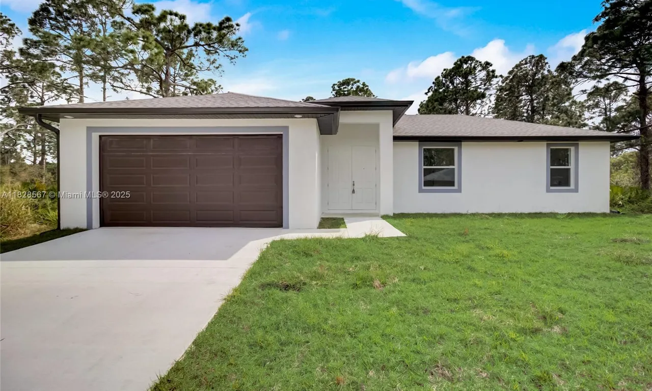 2109 JEFFERSON AVE, Other City - In The State Of Florida FL 33920