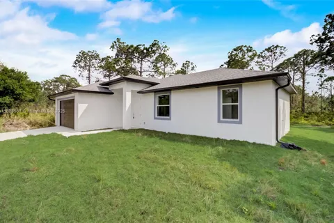 2109 JEFFERSON AVE, Other City - In The State Of Florida FL 33920