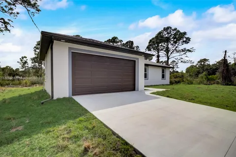 2109 JEFFERSON AVE, Other City - In The State Of Florida FL 33920
