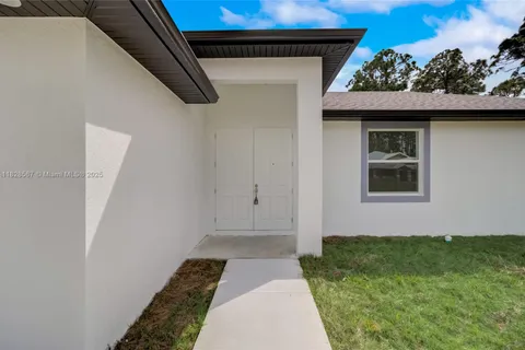 2109 JEFFERSON AVE, Other City - In The State Of Florida FL 33920