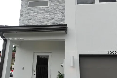 5000 SW 37th St, Pembroke Park FL 33023
