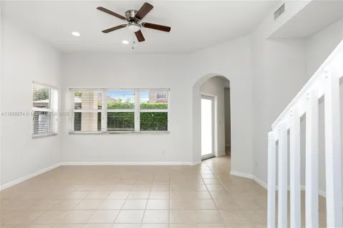 934 NW 126th Ave, Coral Springs FL 33071
