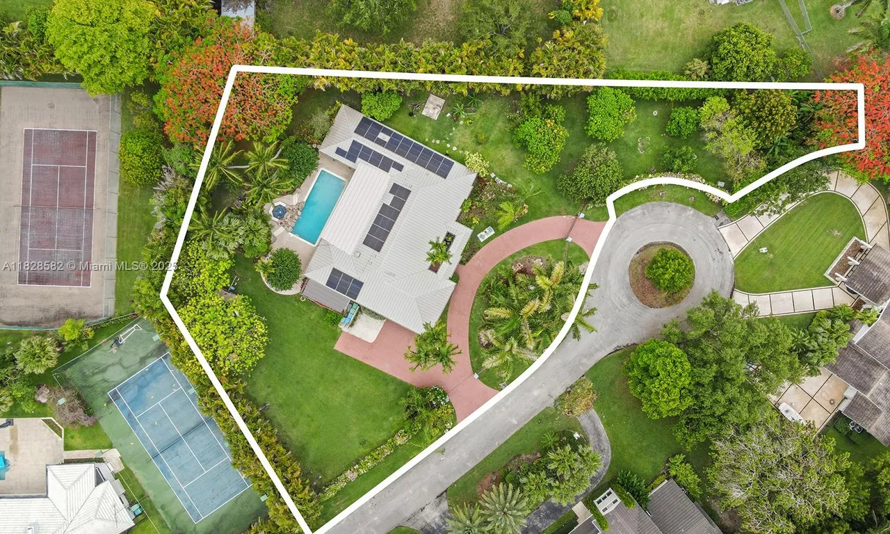 6005 SW 135th Ter, Pinecrest FL 33156