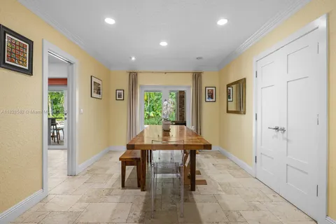 6005 SW 135th Ter, Pinecrest FL 33156