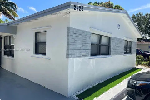 2226 Cody St # 2, Hollywood FL 33020