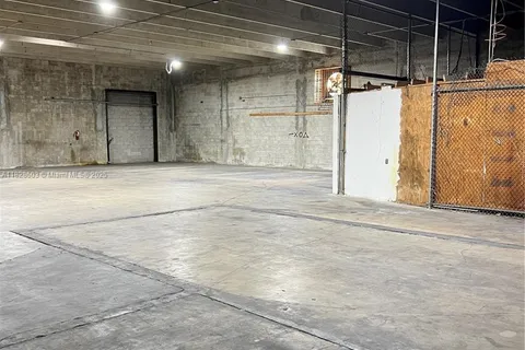 7278 NW 70th St, Miami FL 33166